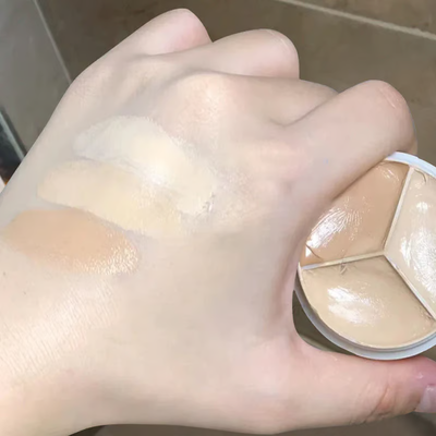 ChromaBlend Perfecting Palette - Your Custom Concealer, Brightener, and Skincare Treatment in One