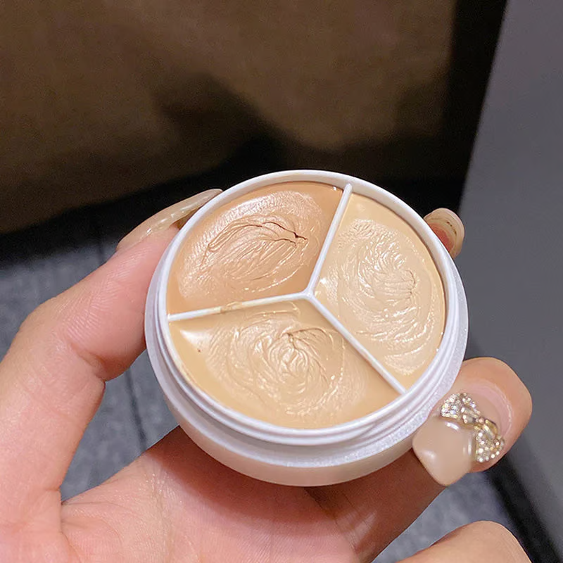 ChromaBlend Perfecting Palette - Your Custom Concealer, Brightener, and Skincare Treatment in One