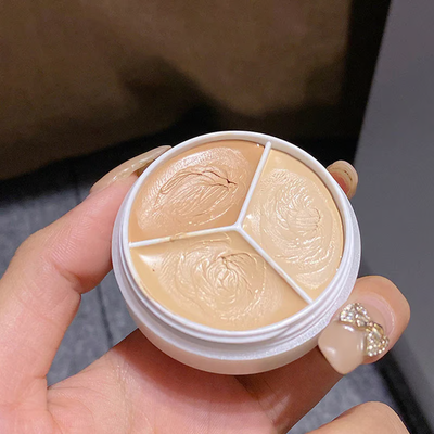 ChromaBlend Perfecting Palette - Your Custom Concealer, Brightener, and Skincare Treatment in One